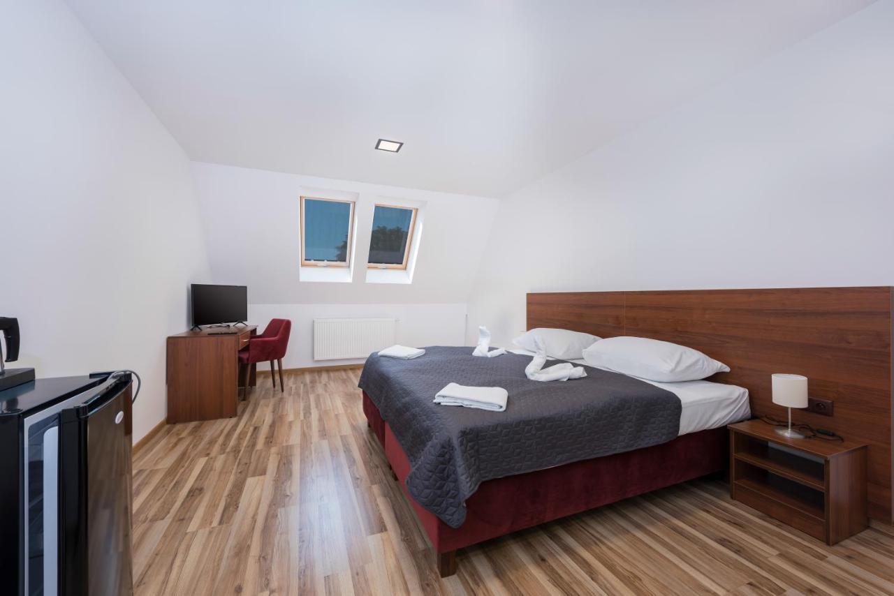 Penzion Sessler *** Trnava Extérieur photo