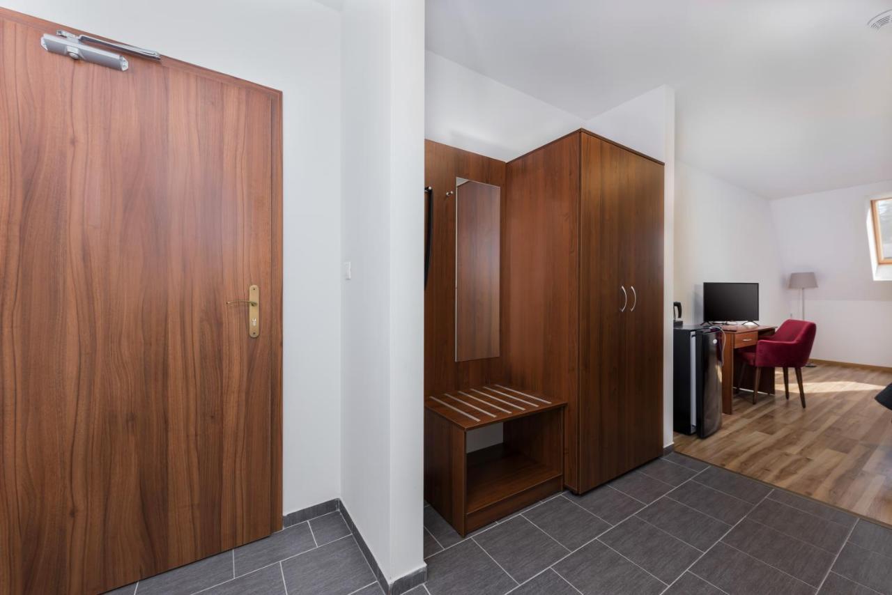Penzion Sessler *** Trnava Extérieur photo