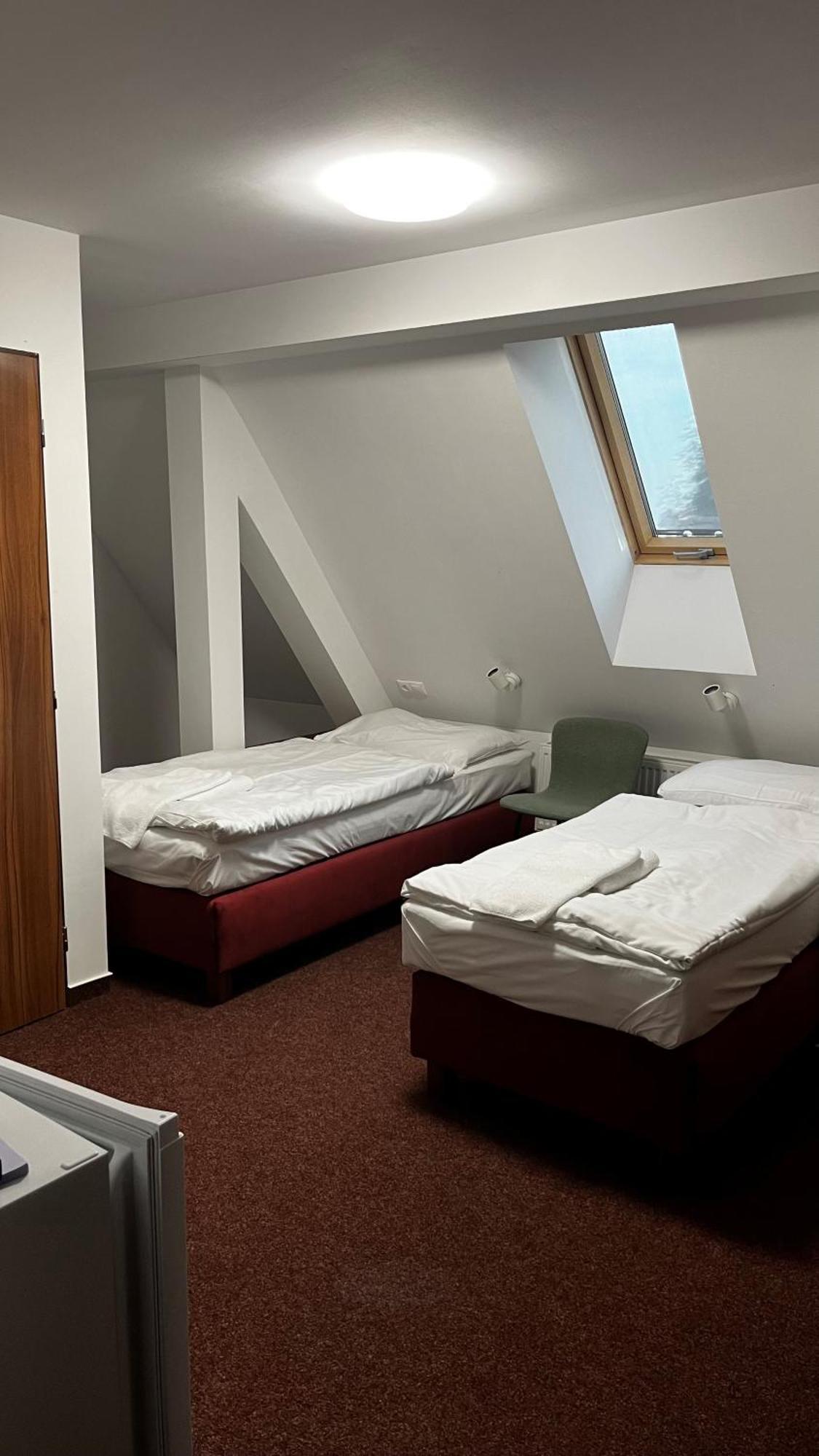 Penzion Sessler *** Trnava Extérieur photo