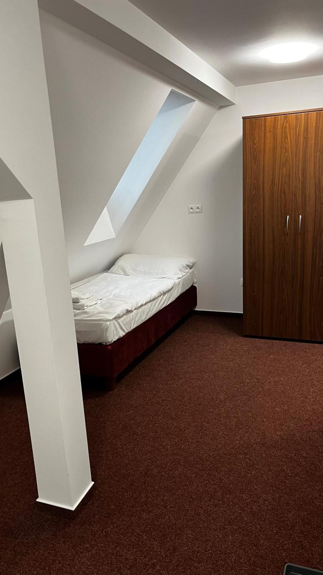 Penzion Sessler *** Trnava Extérieur photo