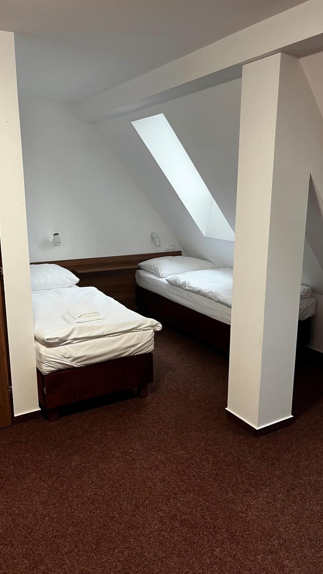 Penzion Sessler *** Trnava Extérieur photo