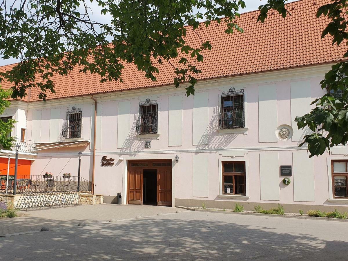 Penzion Sessler *** Trnava Extérieur photo